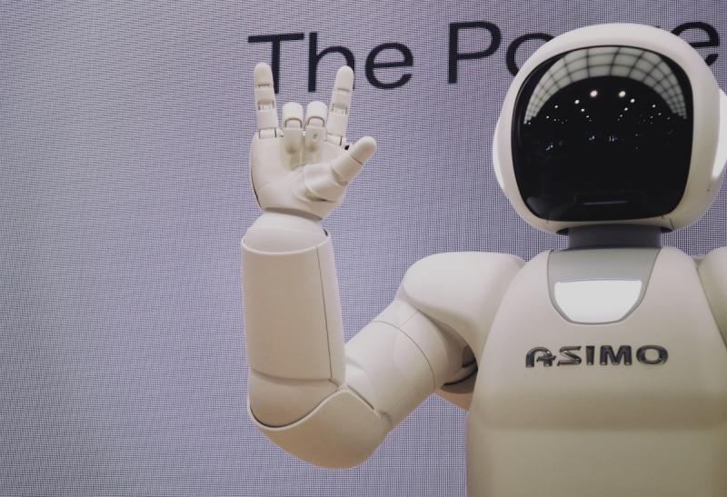 Smart devices and automation tools connected in a productive workflow